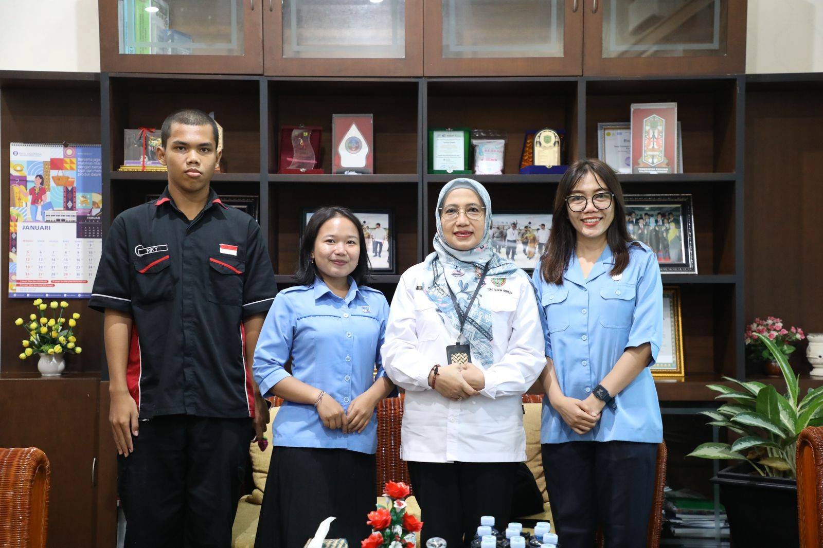 Kepala Dinas TPHP Prov. Kalteng Sambut Kunjungan Perwakilan RRI Kalteng, Bahas Inovasi Durian Lokal