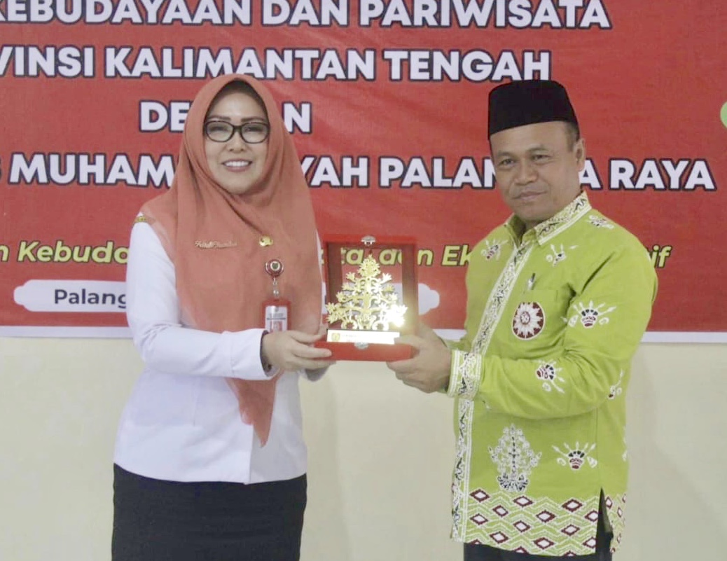 Disbudpar Kalteng dan Universitas Muhammadiyah Palangka Raya Tandatangani Kerjasama Budaya dan Pariwisata