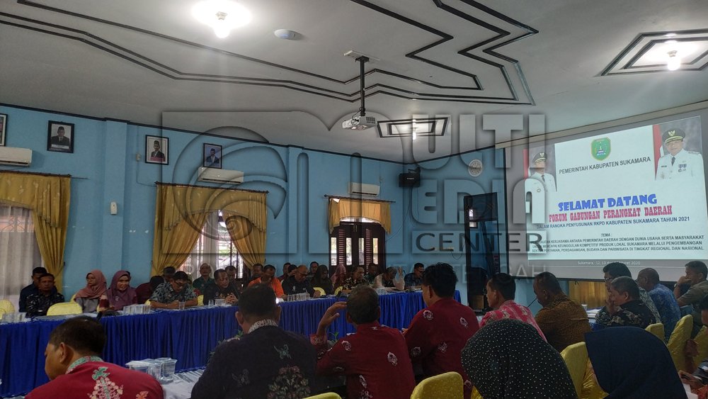 Bupati Sukamara membuka acara Forgab penyusunan rencana kerja tahun 2021