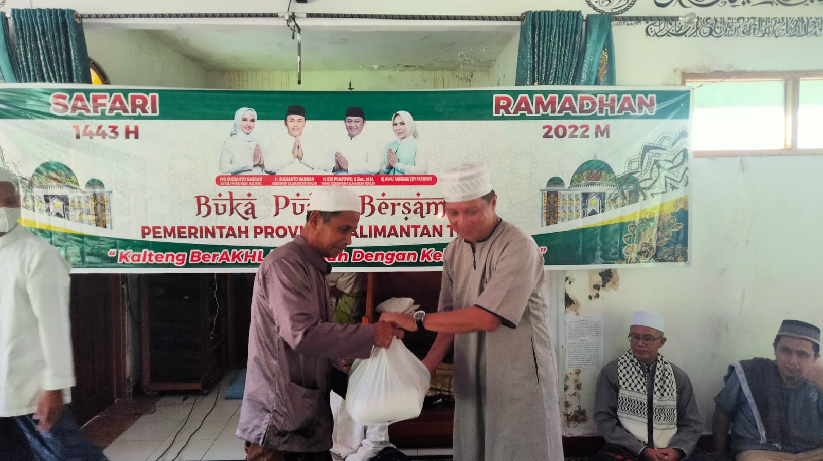 Safari Ramadan BERKAH Kalteng Berbagi Tali Asih dan Buka Puasa Bersama di Masjid Nurul Huda Tewang Sangalang Garing Katingan