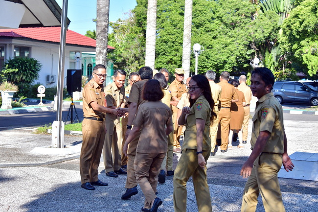 Bappedalitbang Prov. Kalteng Laksanakan Apel Besar dan Halalbihalal