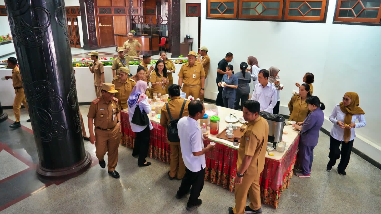 Sekretariat DPRD Laksanakan Apel Pagi dan Halalbihalal