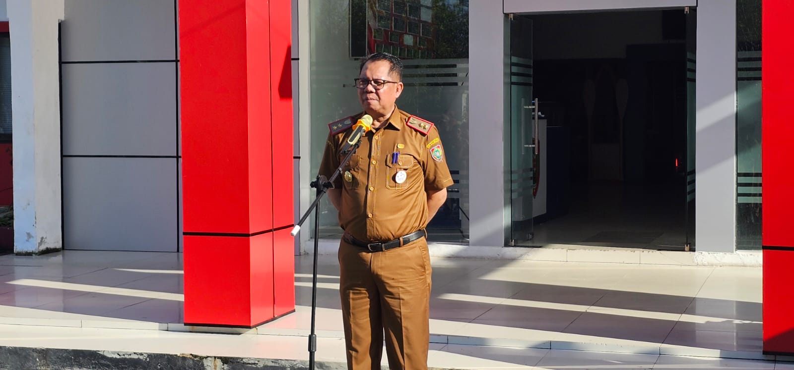 Kepala Dislutkan Pimpin Apel Besar ASN Dislutkan Prov. Kalteng