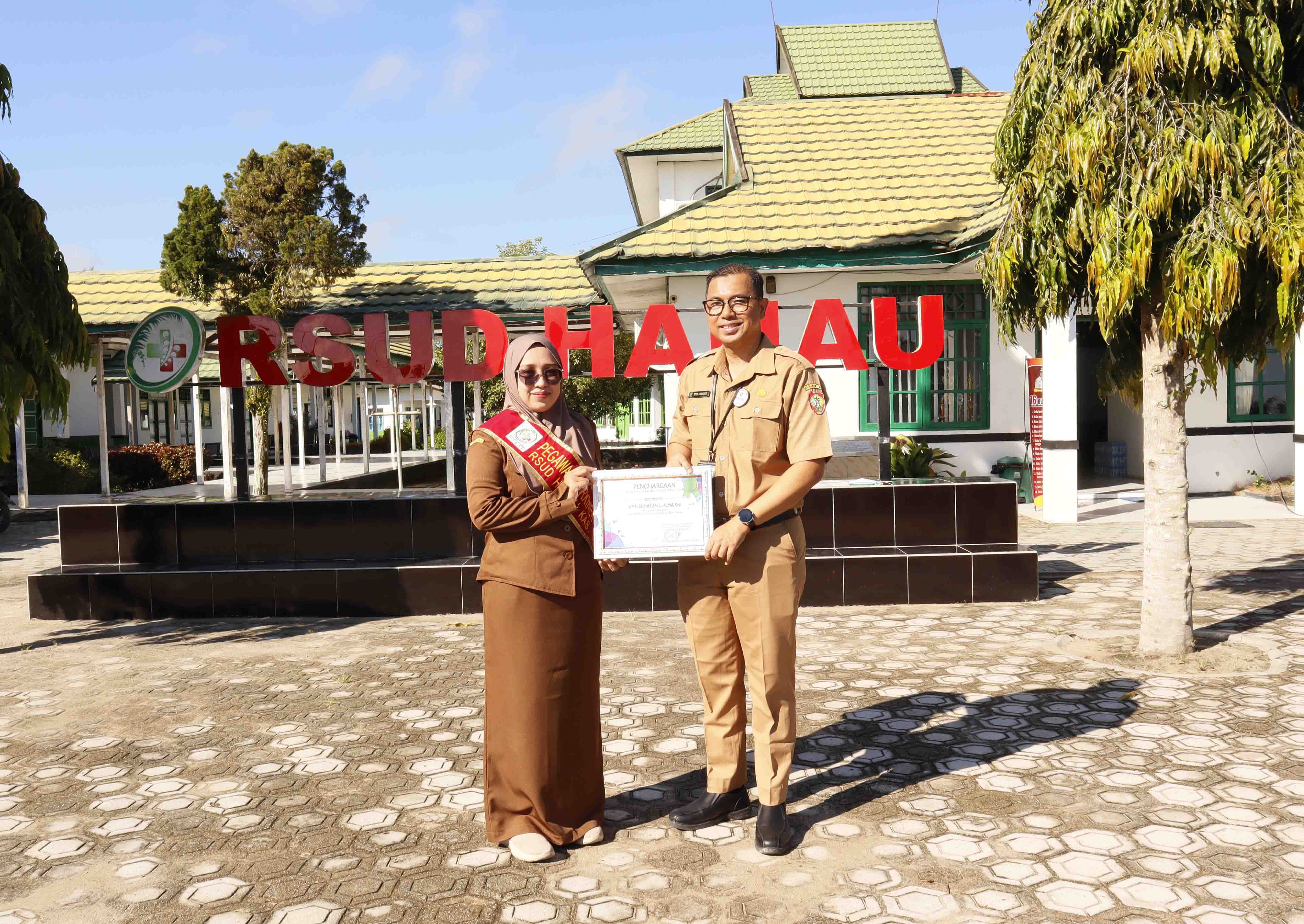 UPT RSUD Hanau Gelar Apel Besar dan Halalbihalal Pasca Libur Idul Fitri