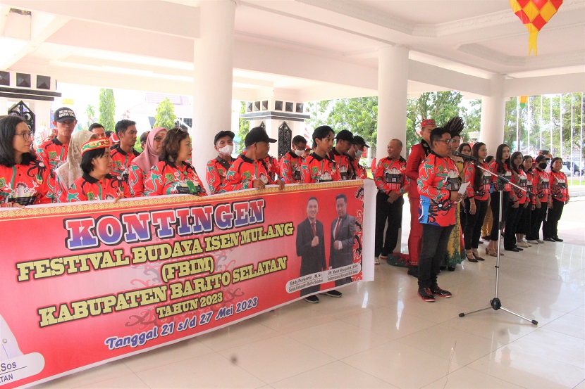 Pj Bupati Barsel Lepas Kontingen FBIM 2023
