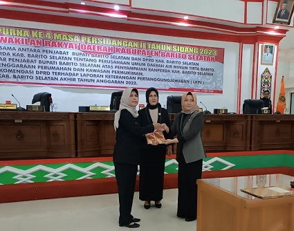 Pj Bupati Hadiri Rapat Paripurna  Persetujuan Terhadap Ranperda Kab Barsel 