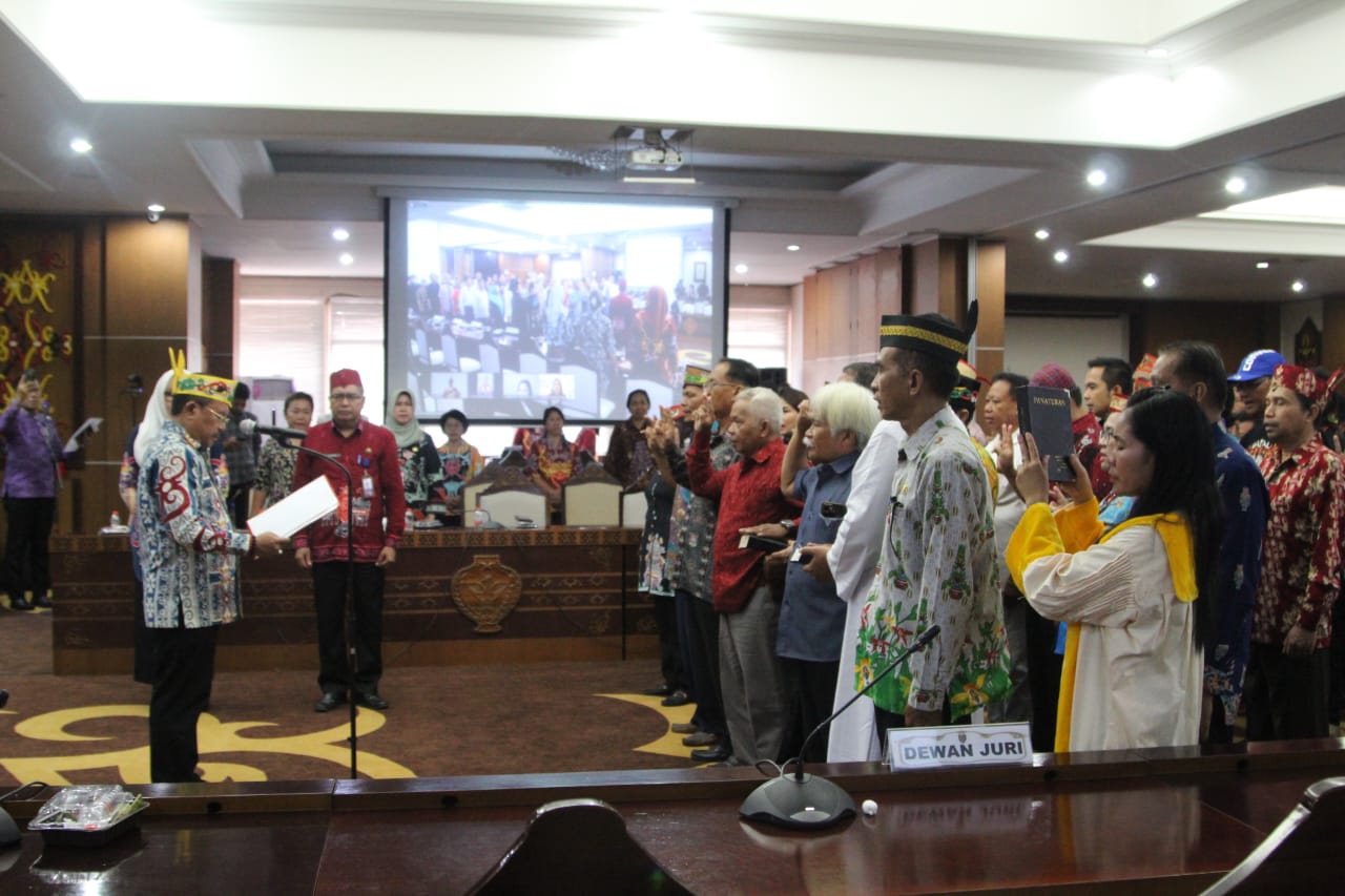 Sekda Nuryakin Ambil Sumpah dan Janji Juri FBIM Tahun 2024