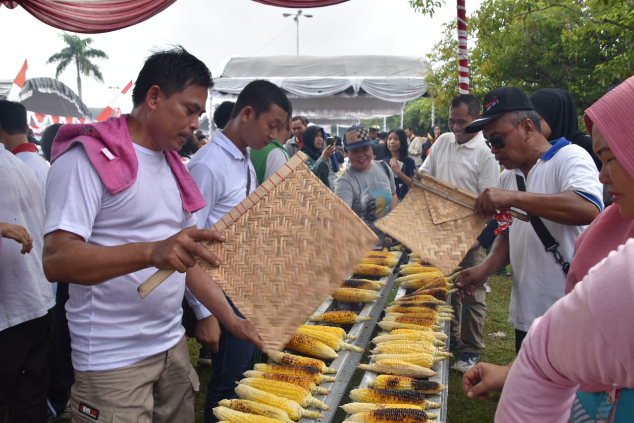 Masyarakat Antusias Ikuti Pemecahan Rekor MURI 