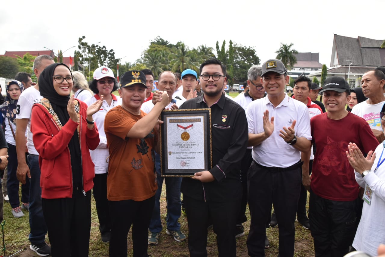 Kalteng Pecahkan Rekor MURI Bakar 62 Ribu Jagung