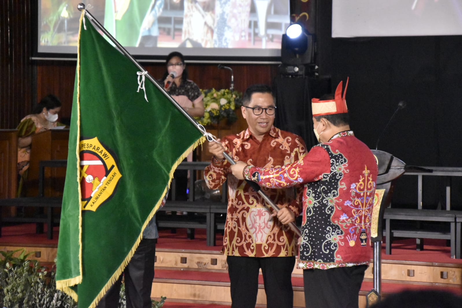 Asisten Ekbang Leonard S. Ampung Buka Konser Akbar Sekaligus Lepas Kontingen Pesparawi Pada Event Nasional ke-13 di Yogyakarta
