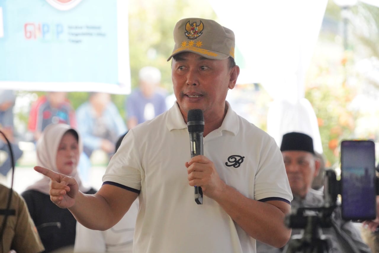 Gubernur Sugianto Sabran Bagikan 6000 Paket Sembako Gratis untuk ASN Gol II, Gol I, Tenaga Kontrak, Ormas dan Masyarakat Sidorejo Kabupaten Kobar