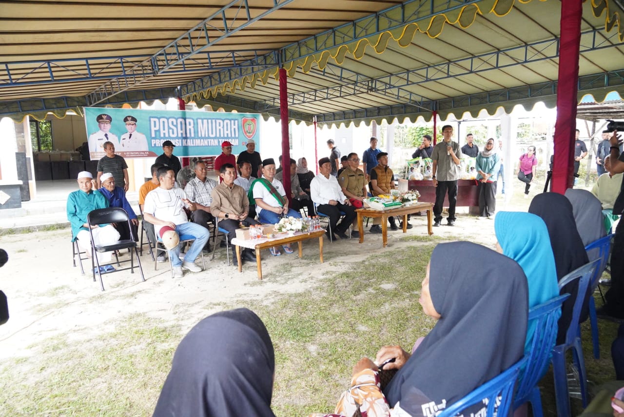 Tekan Inflasi, Gubernur Kalteng Bagikan Sembako Gratis di Kecamatan Kotawaringin Lama Kobar