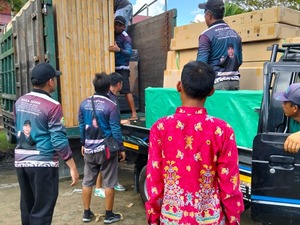 SKH Negeri 2 Buntok Terima Bantuan TV Interaktif, Starlink, dan Panel Surya dari Gubernur Kalteng H. Agustiar Sabran