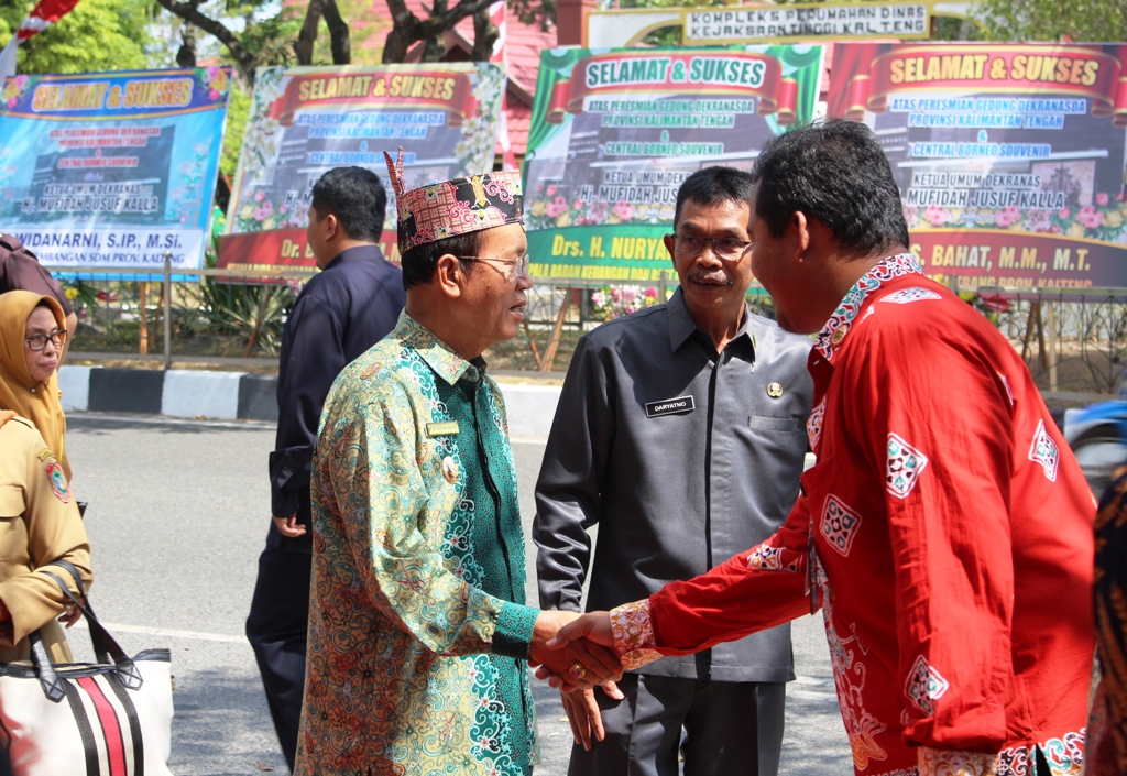 Wabup Hadiri Peresmian Gedung Dekranasda Kalteng