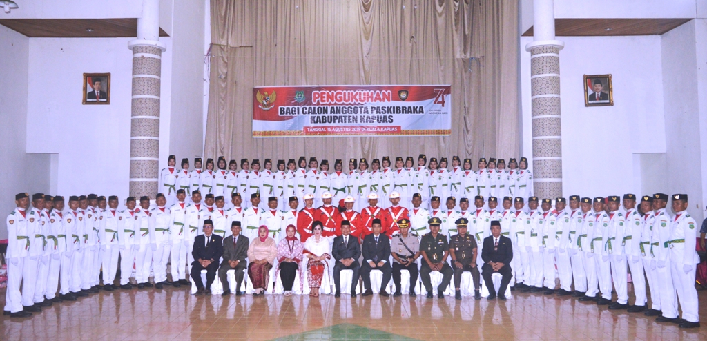 70 Calon Anggota Paskibraka Dikukuhkan