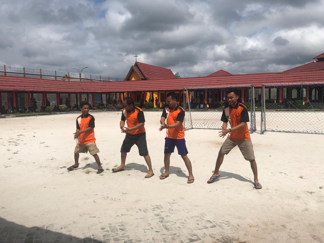 Lapas Narkotika Kasongan Edukasi Warga Binaan Melalui Lomba Mencuci Tangan