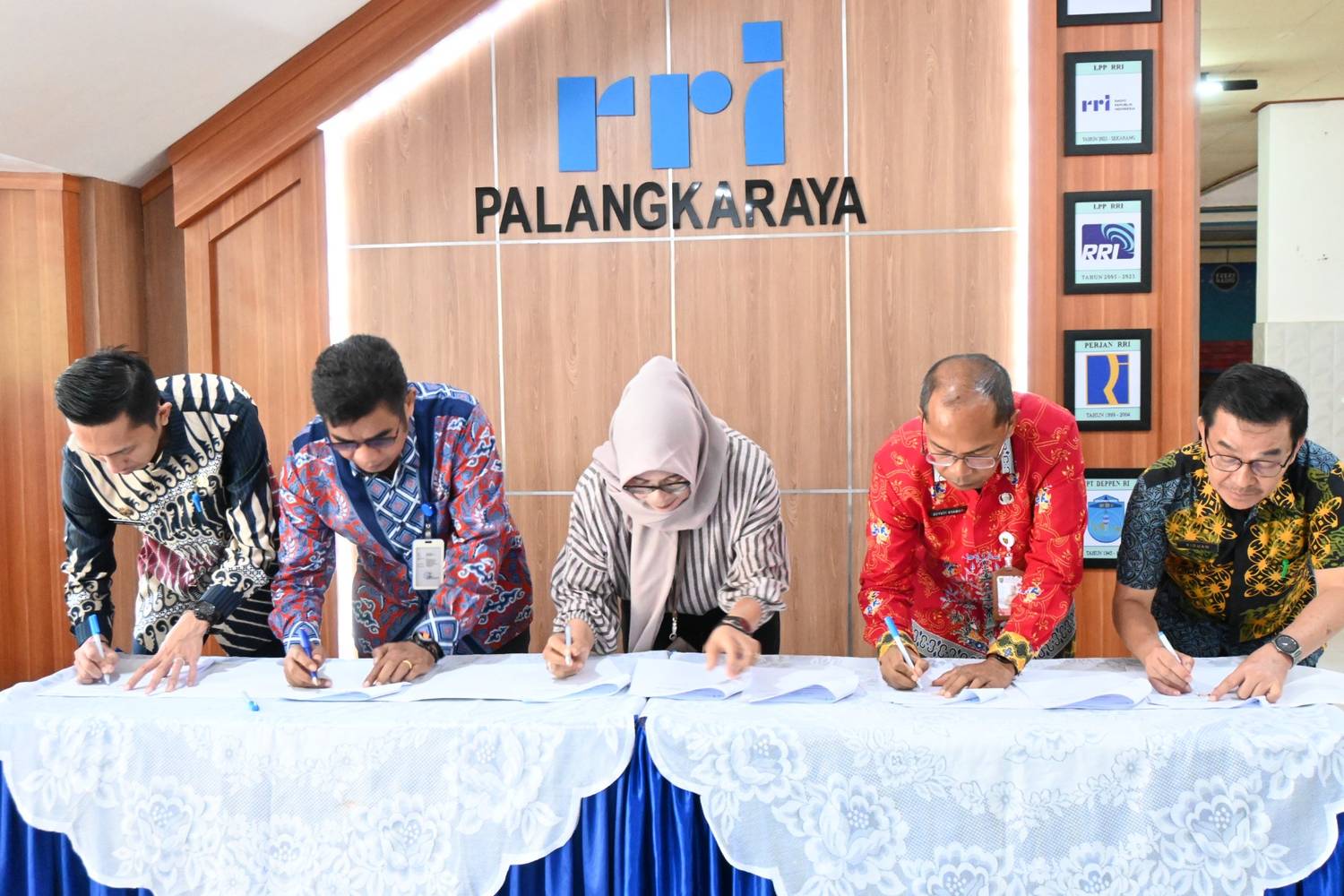 Kadis Kesehatan Lakukan Penandatanganan Kerja Sama Reformasi Birokrasi Tematik dengan RRI Palangka Raya