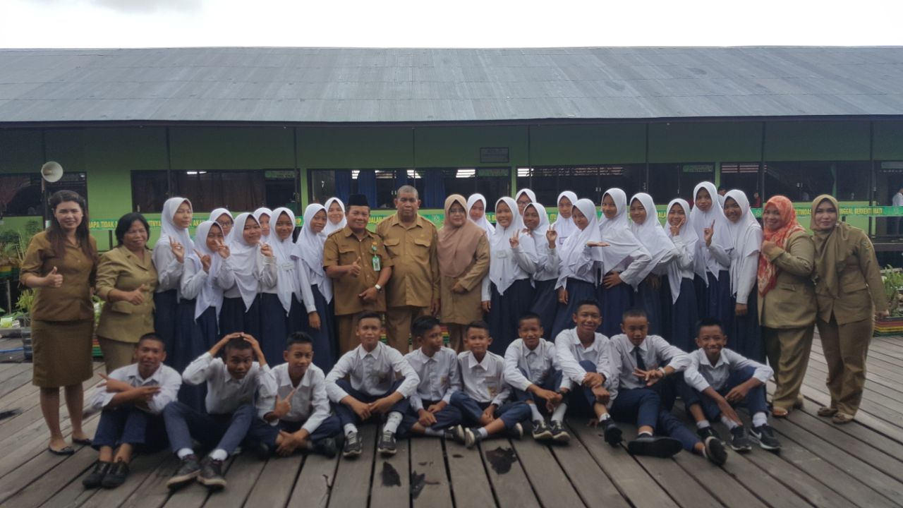 Diskominfo Edukasi Siswa Nurul Ihsan Tentang Manfaat Internet Bagi Pendidikan