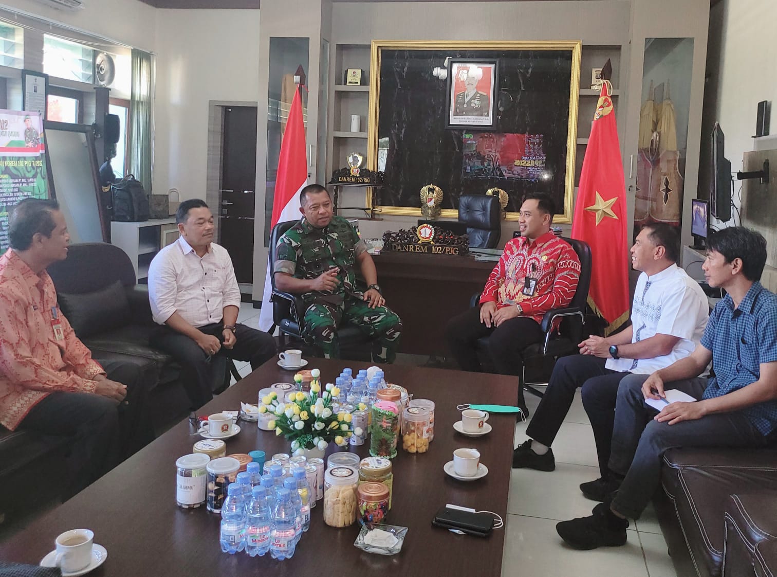 Disbun Prov. Kalteng bersama Korem 102/ Panju Panjung Gelar Mediasi PT. Tapian Nadenggan dengan Pemkab. Seruyan