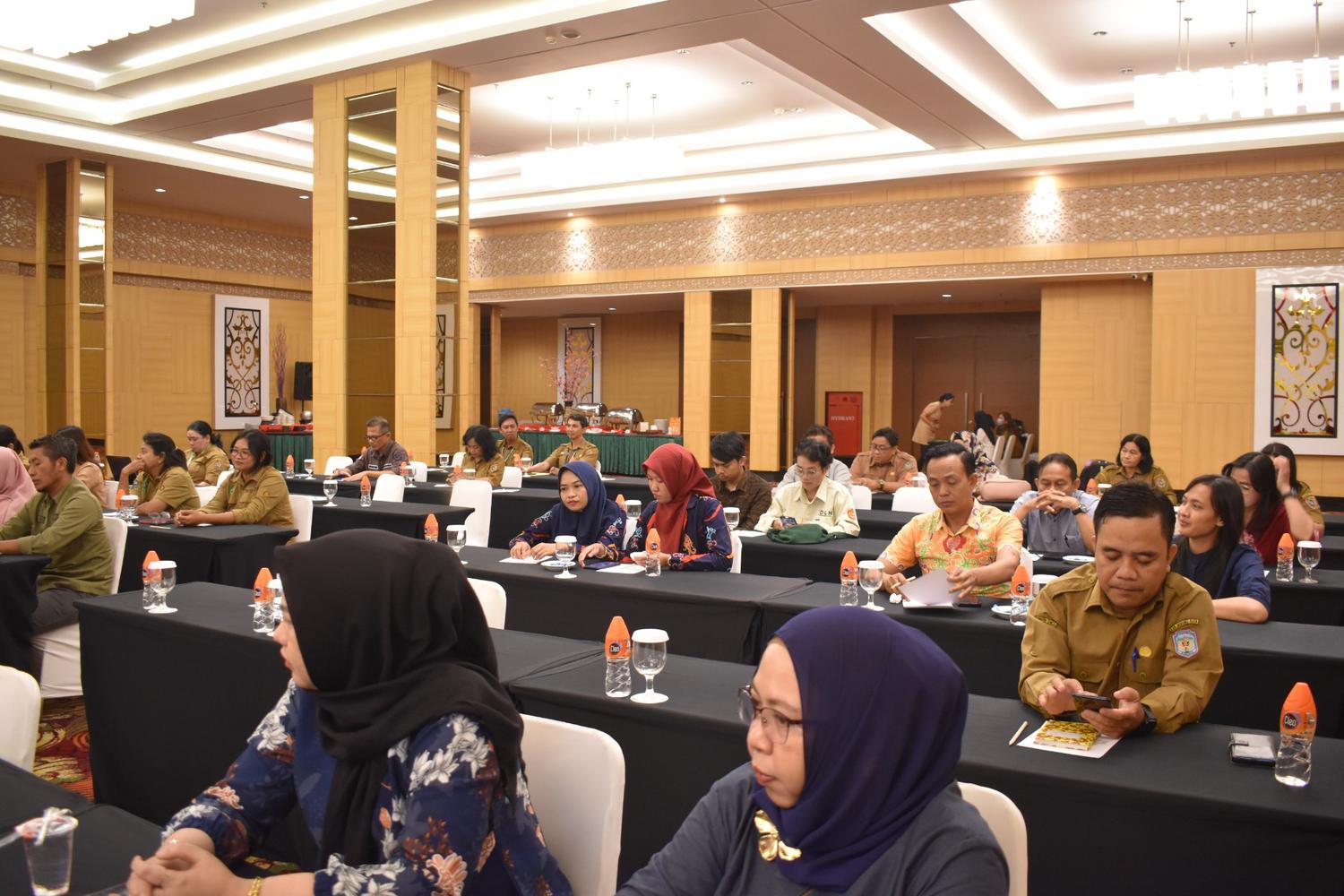 DLH Prov. Kalteng Selenggarakan Bimtek Pengelolaan Limbah Bahan Berbahaya Beracun dan Non B3