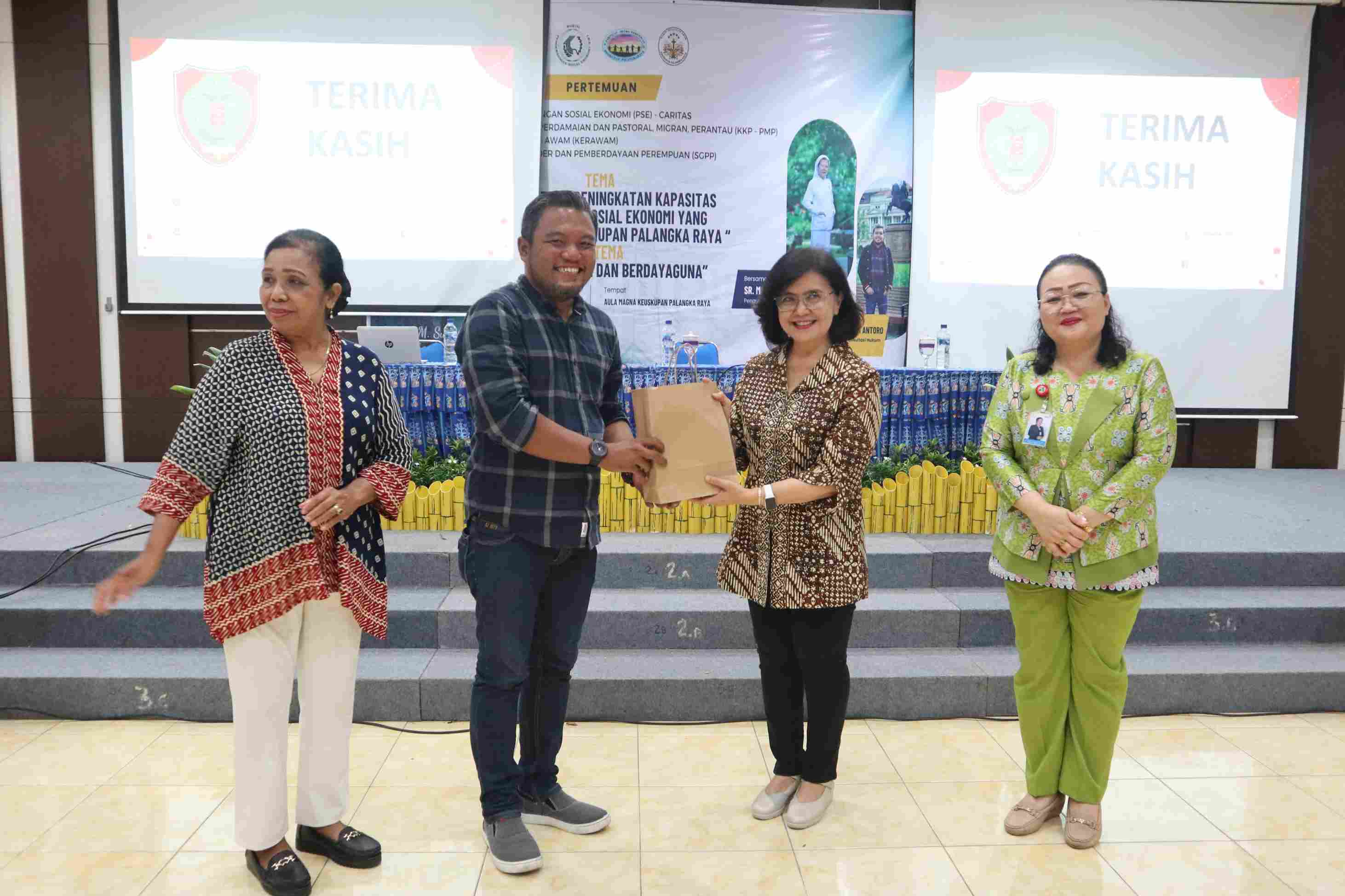 Kepala DP3APPKB Prov. Kalteng Paparkan Cegah Kekerasan, Perkawinan Usia Anak dan Stunting pada Pertemuan Komisi PSE