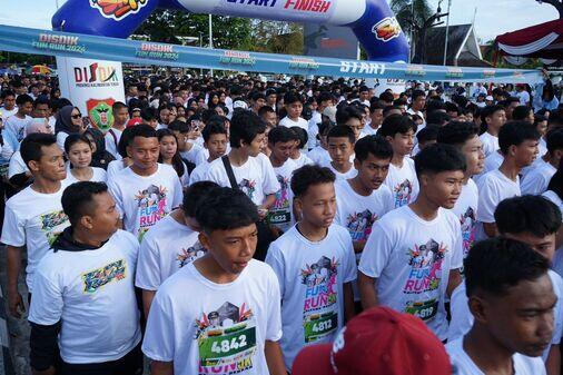 Kadisbudpar Prov. Kalteng Hadiri Kegiatan Disdik Fun Run 5K untuk Tingkatkan Kesehatan dan Kebersamaan
