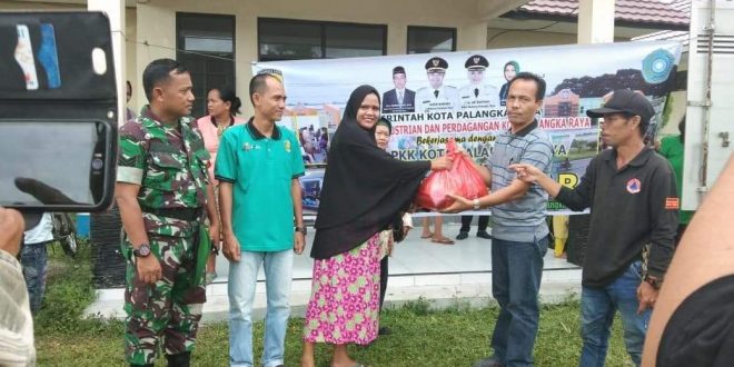 Desperindag Adakan Pasar Murah di Kelurahan Petuk Katimpun