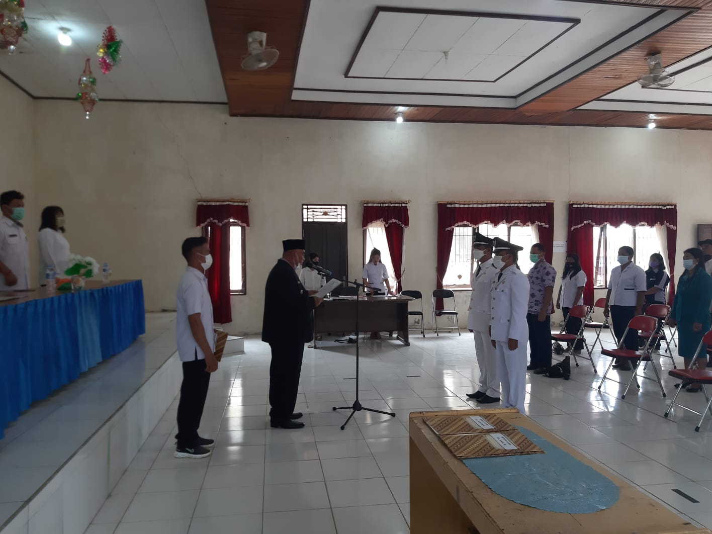 Camat Rungan Hulu Lantik Pj Kades Hantapang dan Jangkit