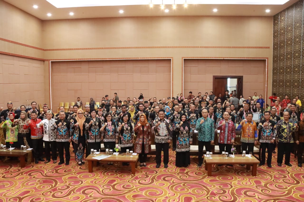 Wagub Edy Pratowo Resmi Tutup Pelatihan Kepemimpinan Nasional Tingkat II Angkatan XXXIV Tahun 2023