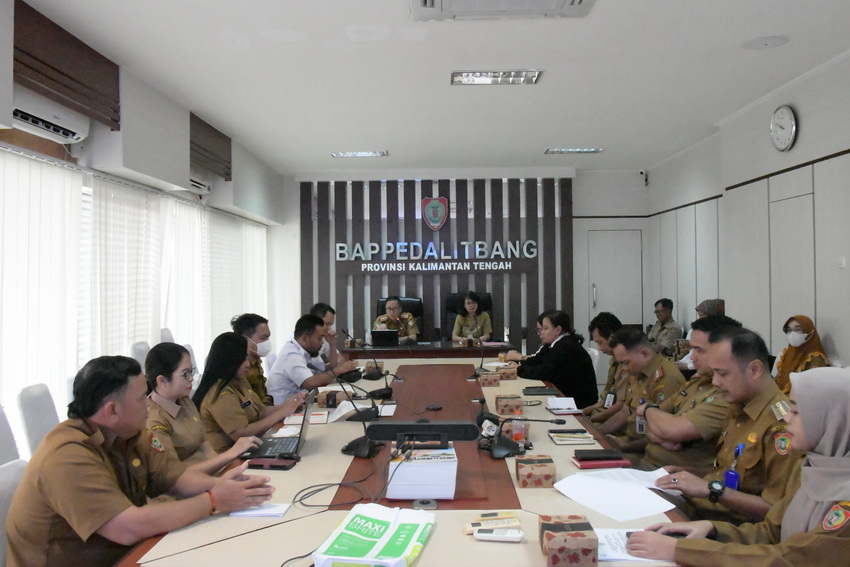 Bappedalitbang Selenggarakan Rapat Evaluasi Kelompok Kerja PPAS Prov. Kalteng