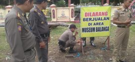 Pol PP Palangka Raya Pasang Pol PP Line, Diarea Bebas Dari PKL