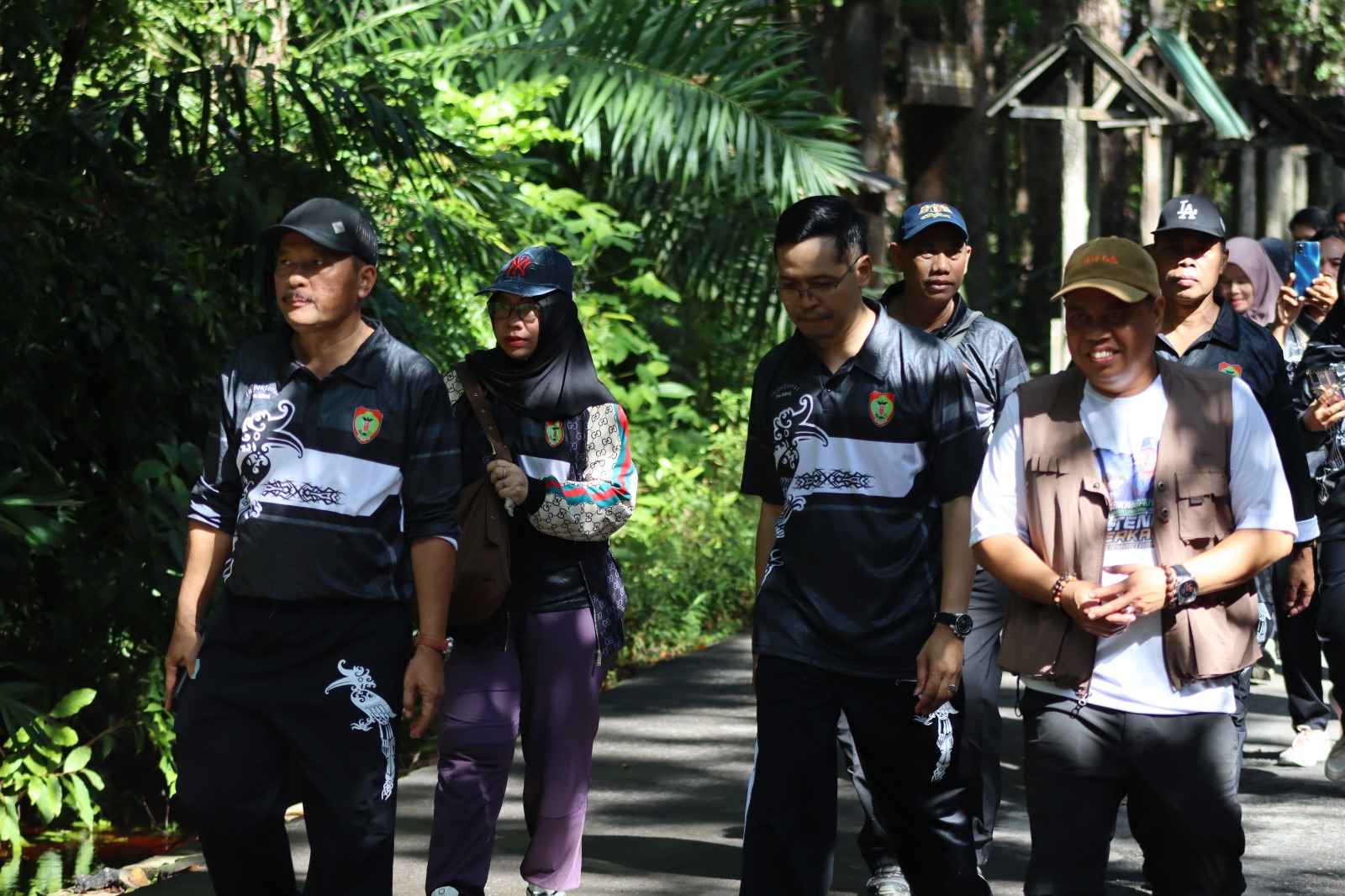 Inspektorat Daerah Prov. Kalteng Gelar Senam Jumat Berkah di Arboretum Nyaru Menteng Palangka Raya