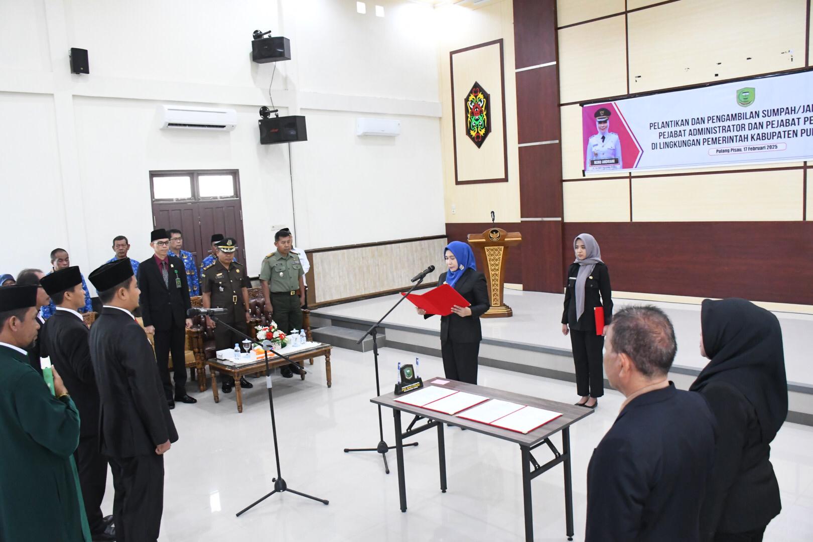 Pj. Bupati Pulang Pisau Lantik 18 Pejabat di Lingkungan Pemkab Pulang Pisau
