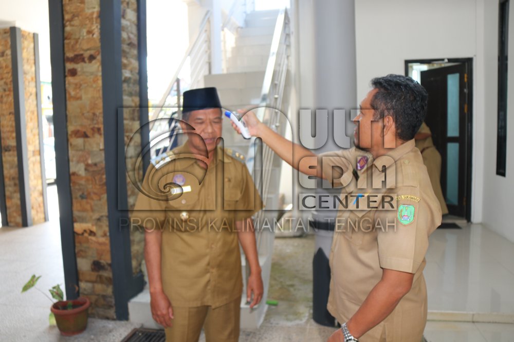 Bupati Sukamara membuka acara peringatan Isra Miraj