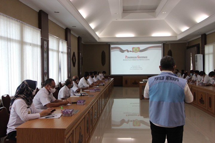 Dukung Program Pemerintah, Disperkimtan Terima Sosialisasi Pengendalian Gratifikasi