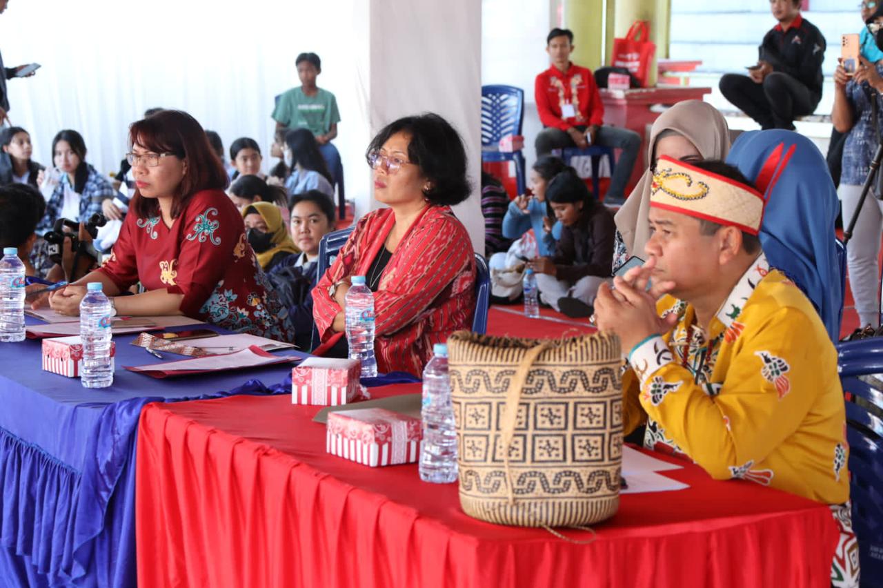Perhelatan Festival Tambun Bungai Dimeriahkan Oleh Lomba Bakesah