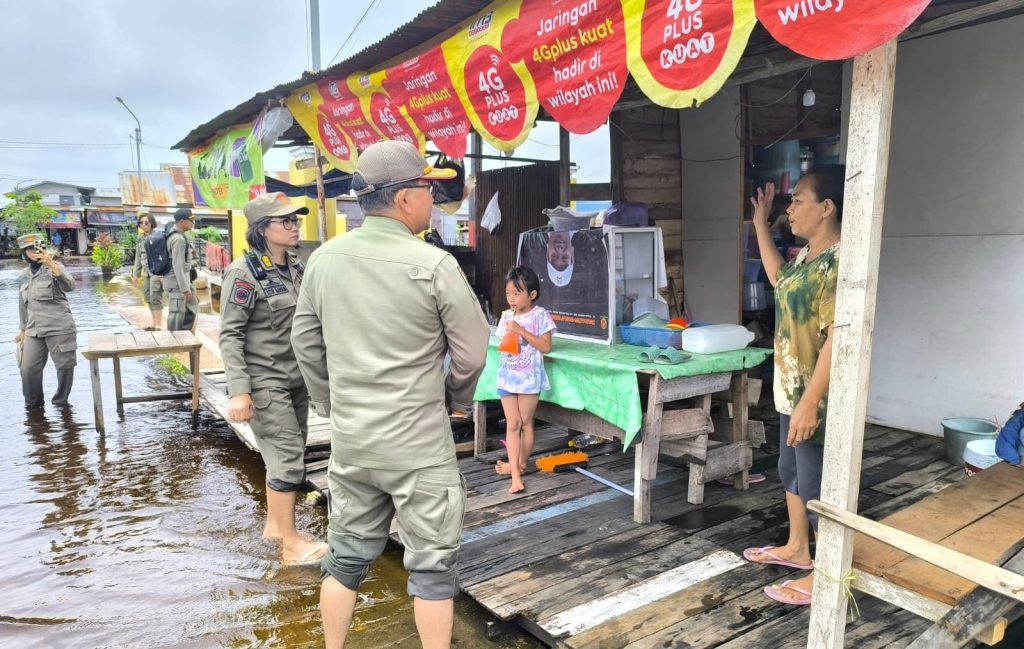 Satpol PP Kalteng Laksanakan Patroli Banjir, Imbau Masyarakat Tetap Waspada