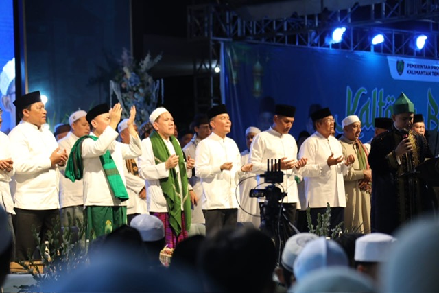 Ribuan Masyarakat Antusias  Hadiri Buka Puasa Bersama Gubernur Kalteng dan Pangdam XII/ Tanjungpura, yang Dirangkai Dengan Peringatan Malam Nuzulul Quran