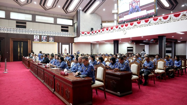 Hadiri Rapur ke-7 Masa Persidangan II Tahun Sidang 2025, Plt. Sekda Katma F. Dirun Sampaikan Pidato Gubernur Kalteng