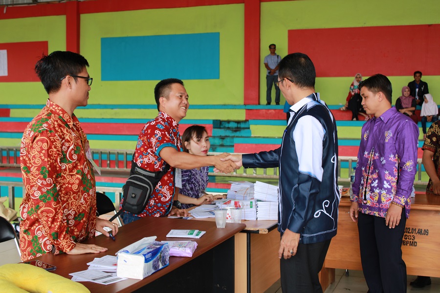 Bupati dan Wakil Bupati Murung Raya Beserta Jajaran Tinjau Beberapa Tempat Pemungutan  Suara (TPS) 