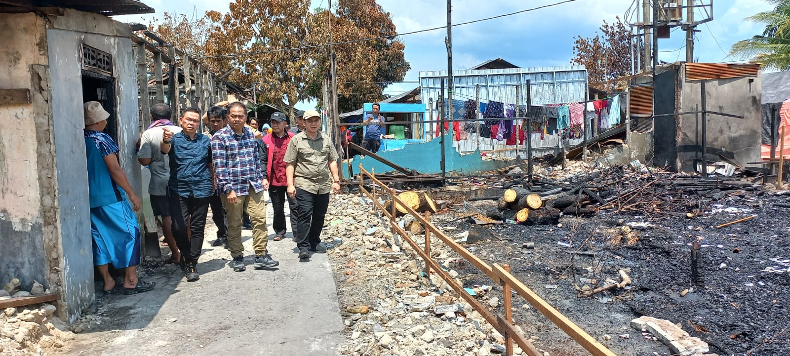 Gubernur Kalteng Bantu Korban Kebakaran di Kecamatan Baamang, Kotim