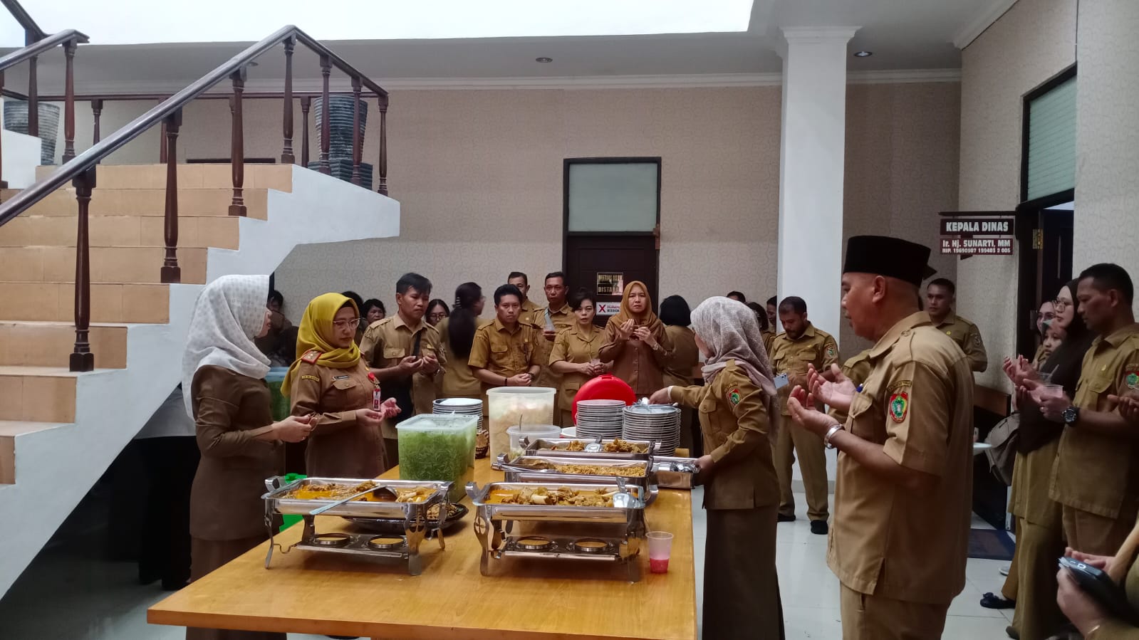 Dinas TPHP Prov. Kalteng Laksanakan Apel Besar, Halalbihalal dan Pelepasan ASN Purna Tugas