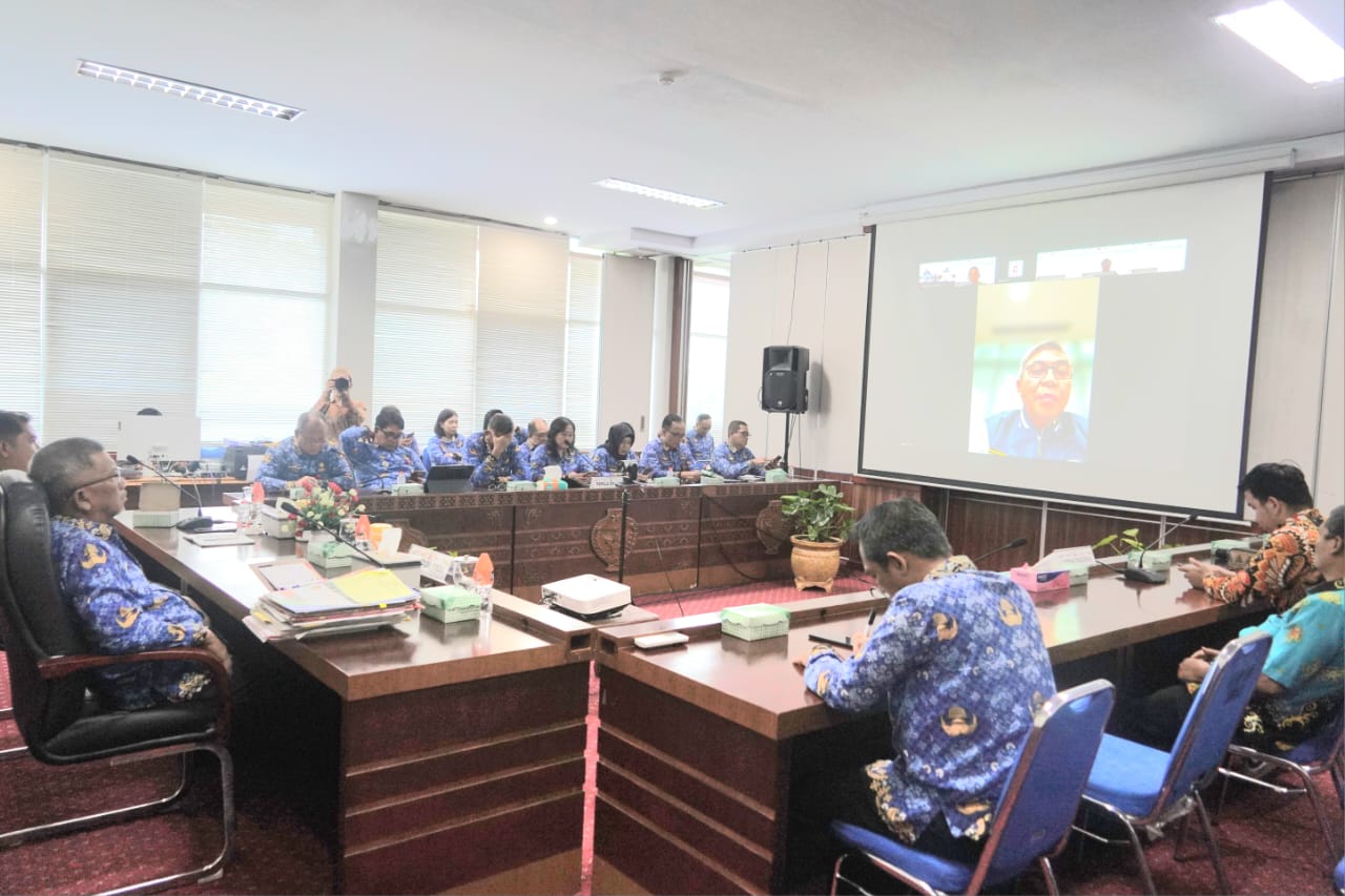 Plt. Sekda Kalteng Hadiri Secara Virtual Rakor Pencegahan Korupsi di Dunia Usaha dengan KAD Seluruh Indonesia