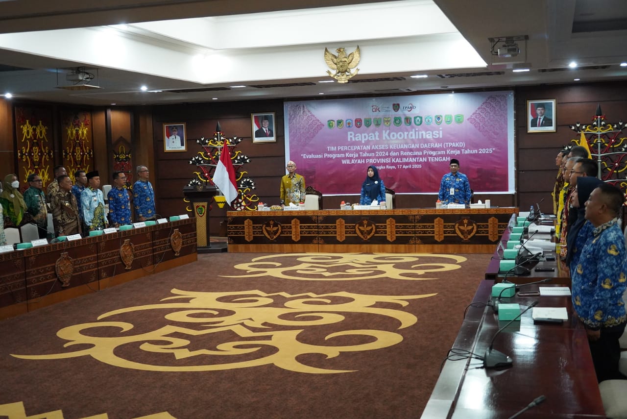 Asisten Ekbang Sri Widanarni Hadiri Rakor dan Evaluasi Program Kerja Tim Percepatan Akses Keuangan Daerah Wilayah Kalteng Tahun 2025