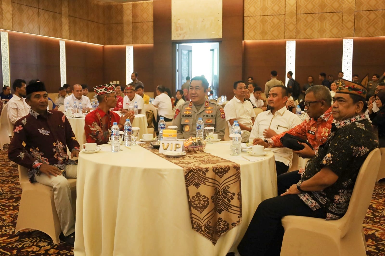 Kaban Kesbangpol Prov. Kalteng Sampaikan Materi pada FGD Membangun Sinergitas Polri dan Masyarakat