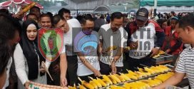 Antusias Masyarakat Kalteng Pecahkan Rekor Muri, Bakar Jagung 62 Ribu Tongkol