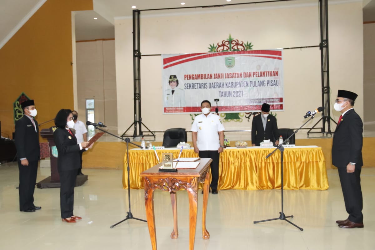 Plt. Bupati Pulang Pisau Lantik Sekda Definitif