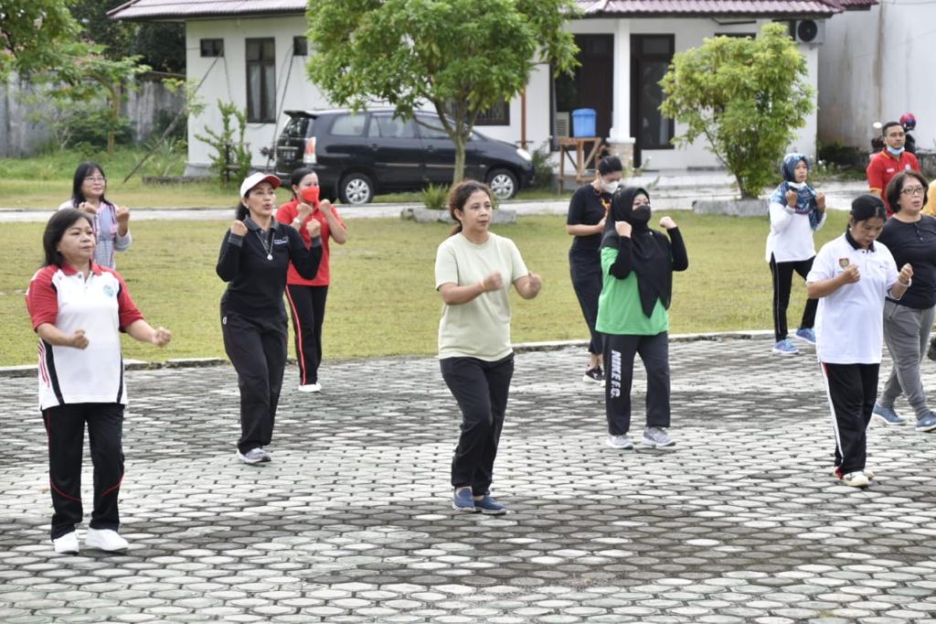 Dukung Program Pemprov, DWP Unit Diskominfosantik Galakkan  Program Sejalan Tusi Perangkat Daerah