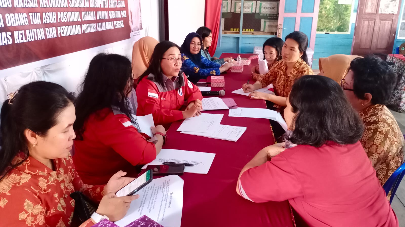 Cegah Stunting,  DWP dan Dislutkan Prov. Kalteng Dampingi Posyandu Akasia Barsel Sebagai Orang Tua Asuh