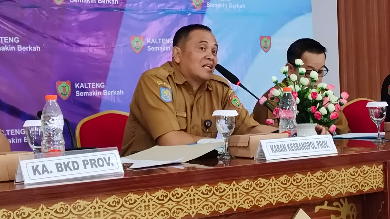 Pemprov Kalteng Gelar Rapat Gerakan Pembagian Bendera Merah Putih Tahun 2024